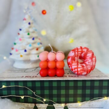 Holiday Lavender Berry Bubble Candle with Donut Soap