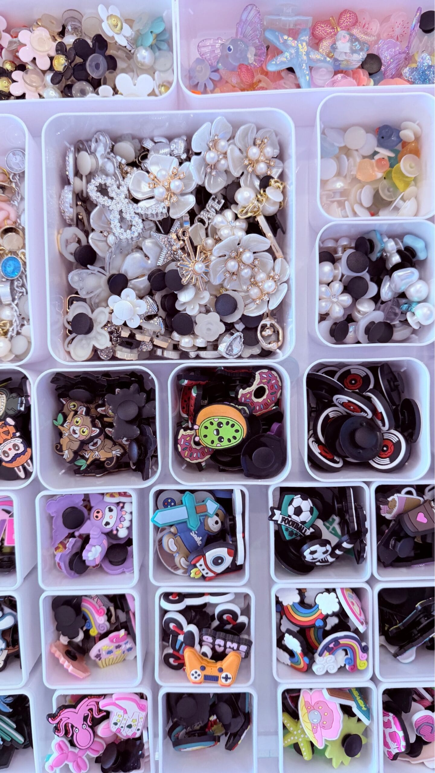 9 16 Croc Charms Box