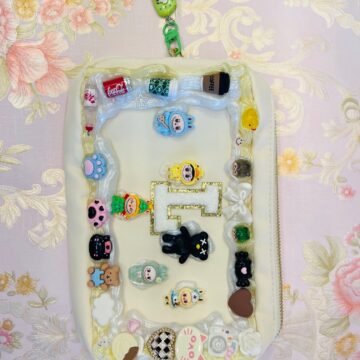 Decoden Makeup Bag (Medium Nylon)