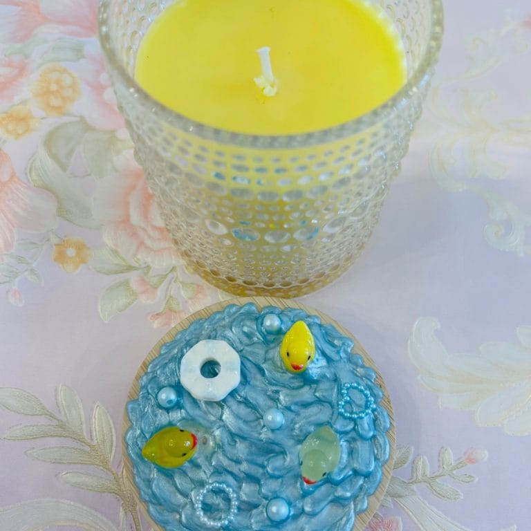 Sq Deco Candle