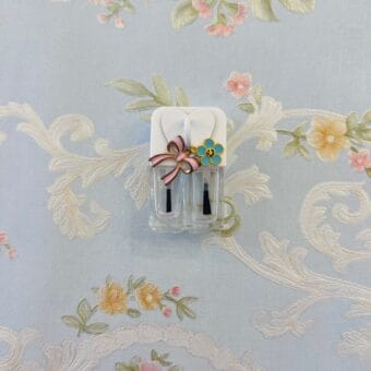 A La Carte: 2-in-1 Nail Polish with Charms 