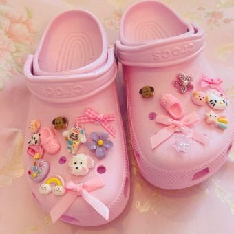 A La Carte: Decoden Crocs Charms  