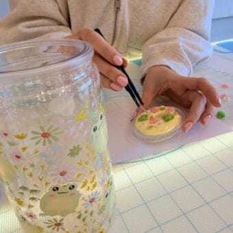 A La Carte: Personalized Decoden Tumbler  