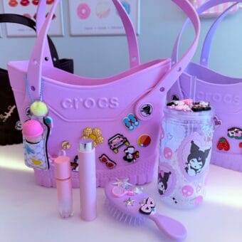 A La Carte:  Crocs Classic Small Beach Tote