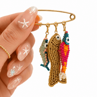 A La Carte: Fish Bead Charm Pin