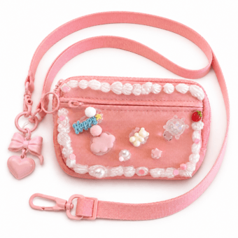 A La Carte: Personalized Wristlet Wallet